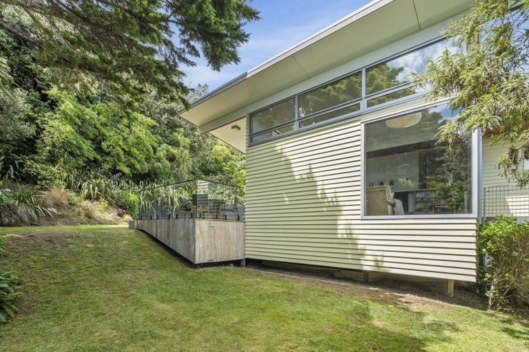 Photo of property in 94 Sidlaw Street, Strathmore Park, Wellington, 6022