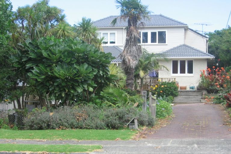 Photo of property in 35 Hastings Parade, Devonport, Auckland, 0624