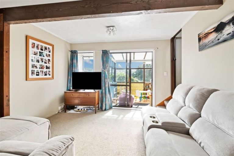 Photo of property in 16 Birch Street, Johnsonville, Wellington, 6037