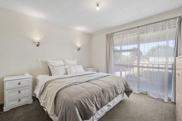 Photo of property in 62 Shepherd Road, Waipahihi, Taupo, 3330