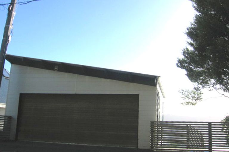 Photo of property in 38 Palliser Road, Roseneath, Wellington, 6011
