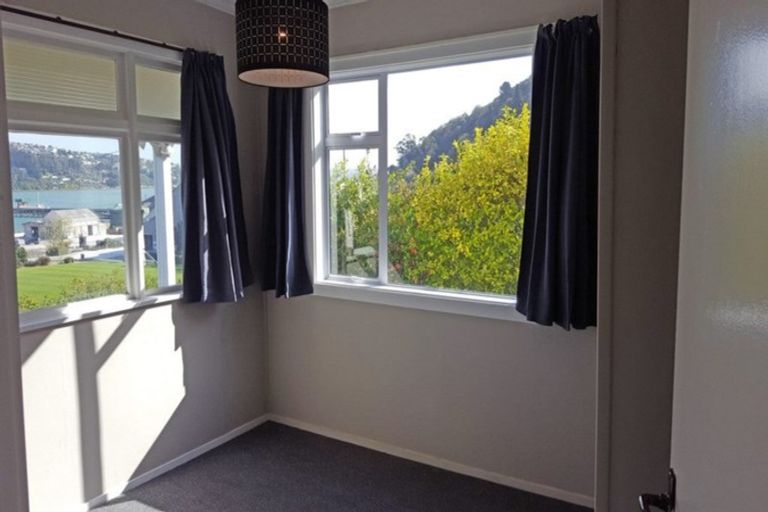 Photo of property in 153 Ravensbourne Road, Ravensbourne, Dunedin, 9022