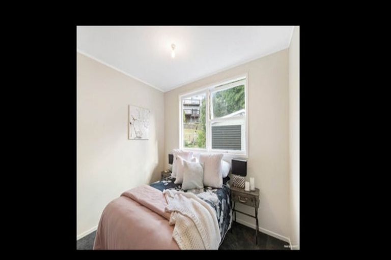 Photo of property in 1/7 Odette Road, Totara Vale, Auckland, 0629