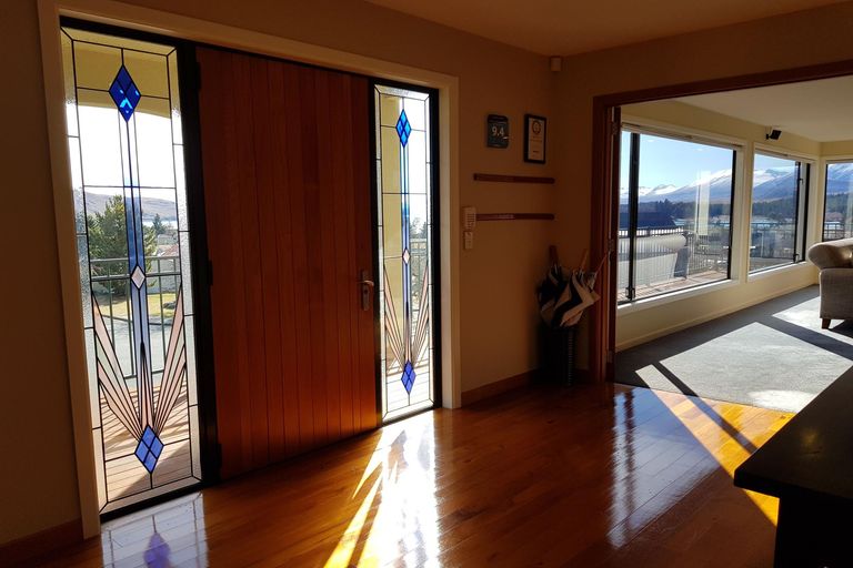 Photo of property in 12 Hamilton Drive, Lake Tekapo, 7999