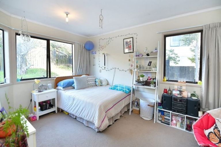 Photo of property in 22 Delshaw Avenue, Stanmore Bay, Whangaparaoa, 0932