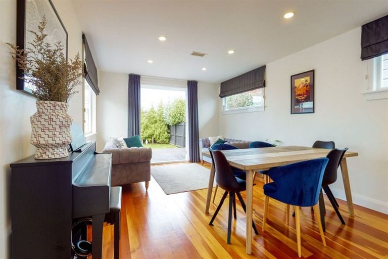 Photo of property in 22 Central Terrace, Alicetown, Lower Hutt, 5010