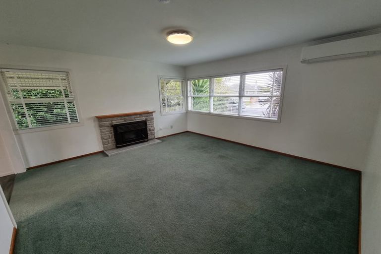 Photo of property in 6 Hereford Street, Te Atatu Peninsula, Auckland, 0610