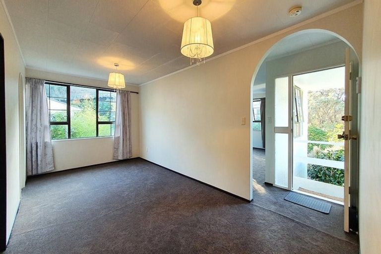 Photo of property in 53 Hathaway Avenue, Karori, Wellington, 6012