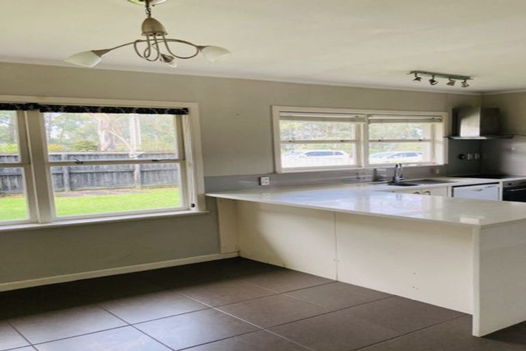 Photo of property in 242 Forrest Hill Road, Forrest Hill, Auckland, 0620