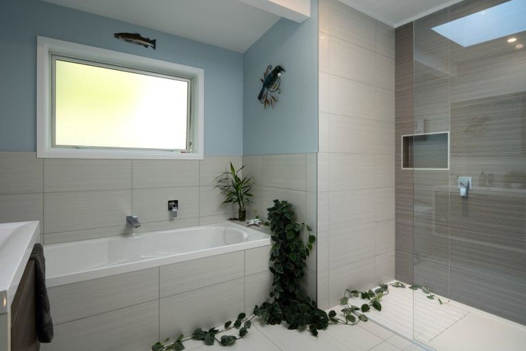 Photo of property in 49 Otago Street, Picton, 7220