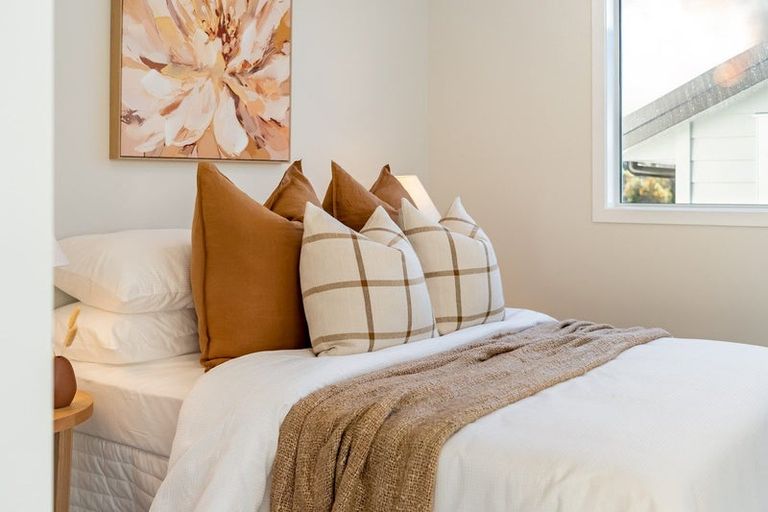 Photo of property in 70b Heretaunga Square, Silverstream, Upper Hutt, 5019