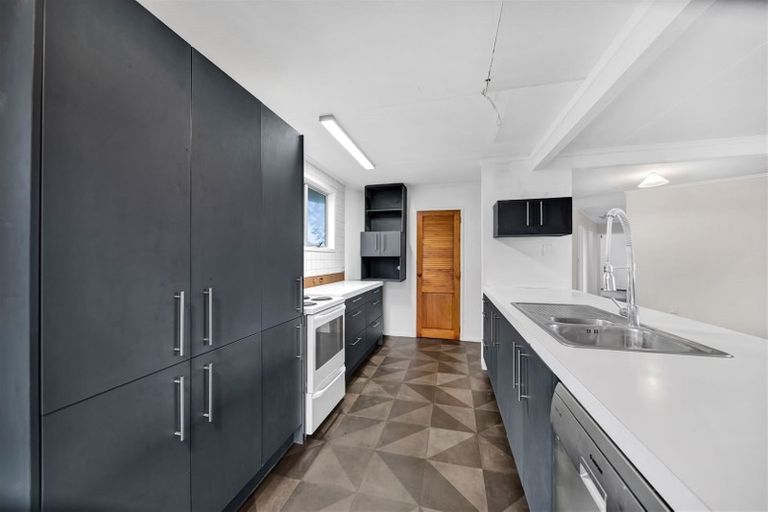 Photo of property in 16 Oleander Place, Bell Block, New Plymouth, 4312