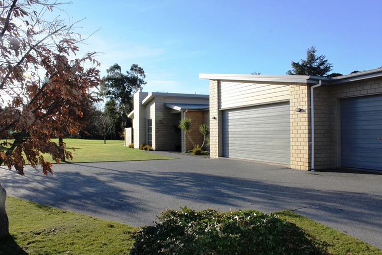 Photo of property in 3 Crawford Close, Amberley, 7410