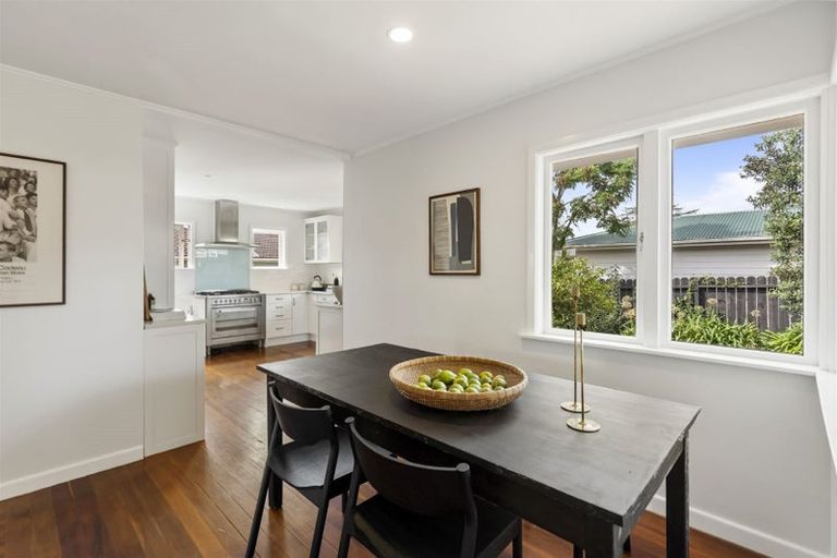 Photo of property in 1/41 College Road, Northcote, Auckland, 0627