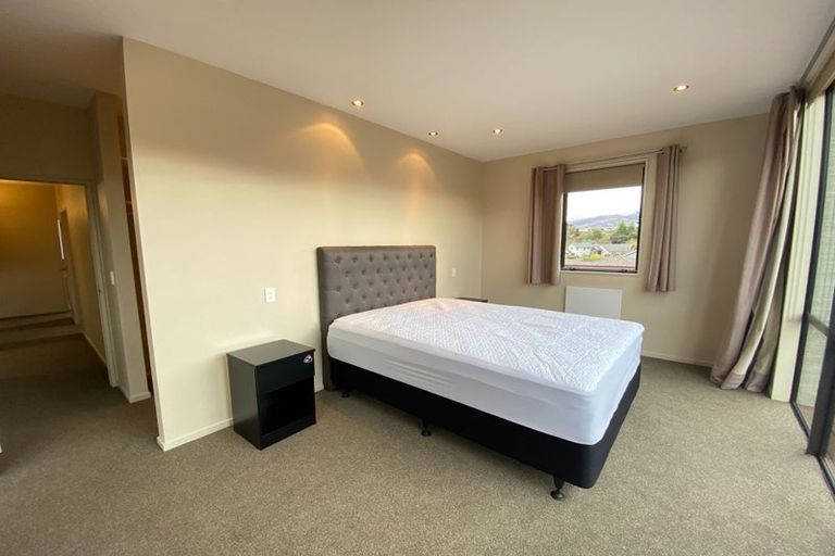 Photo of property in 42 Rere Road, Lake Hayes, Queenstown, 9304