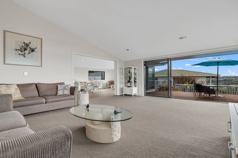 Photo of property in 86 Tiri Road, Tindalls Beach, Whangaparaoa, 0930