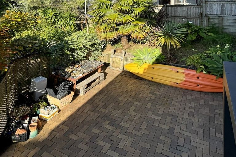 Photo of property in 2c Braemar Road, Rothesay Bay, Auckland, 0630