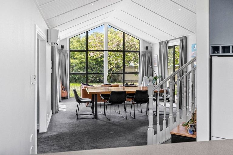 Photo of property in 8 Stonebridge Close, Wanaka, 9305