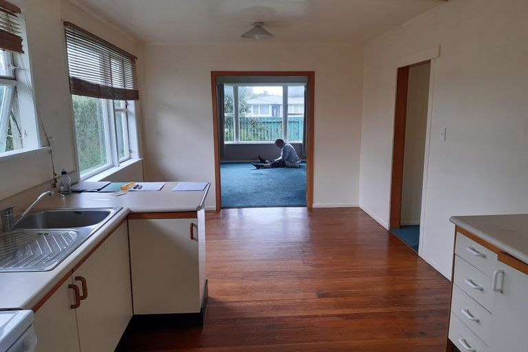 Photo of property in 70 Brandon Street, Featherston, 5710