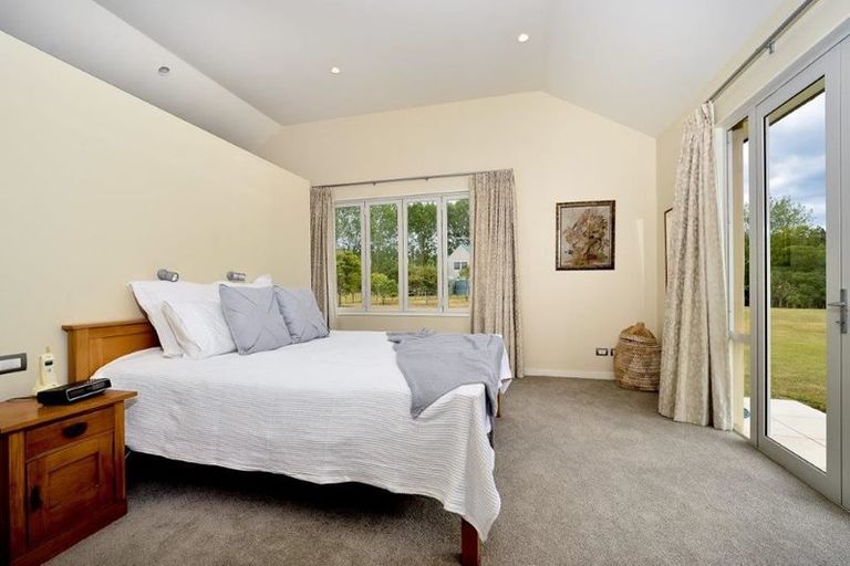 Photo of property in 820 Old North Road, Waimauku, 0882