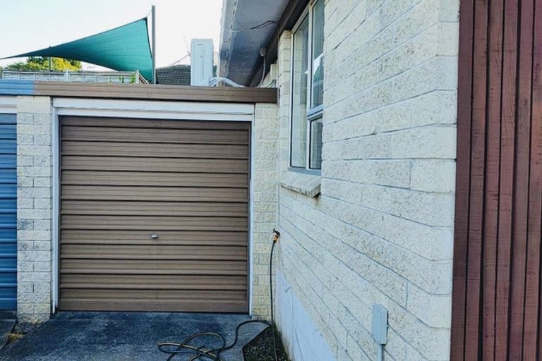 Photo of property in 1/103 Glenmore Road, Sunnyhills, Auckland, 2010