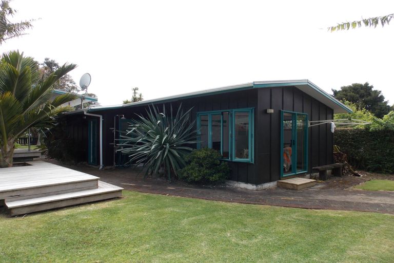 Photo of property in 47 Ocean View Road, Waihi Beach, 3611