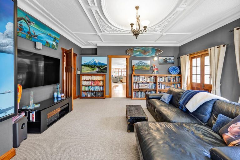 Photo of property in 192a Mangorei Road, Merrilands, New Plymouth, 4312