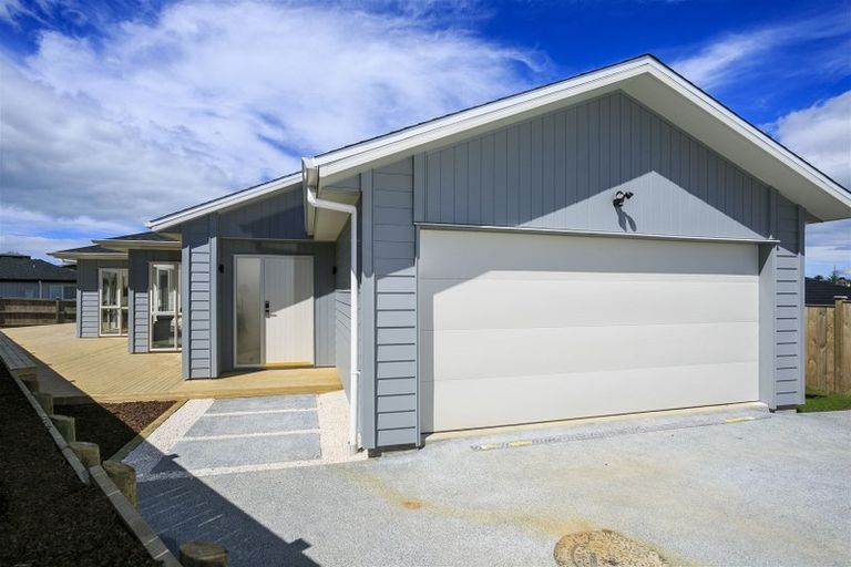 Photo of property in 66 Taikura Avenue, Red Beach, 0932