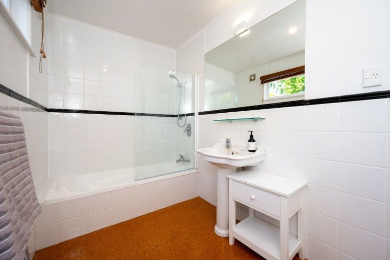 Photo of property in 54 Iona Road, Havelock North, 4130