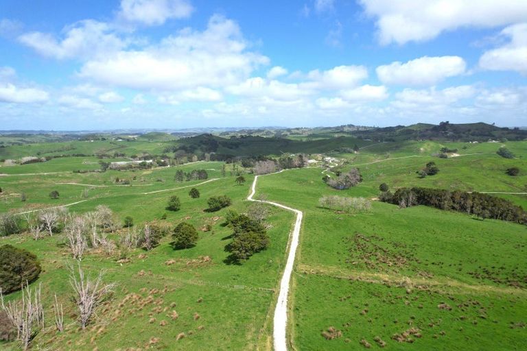 Photo of property in 153 Marohemo Road, Maungaturoto, 0587