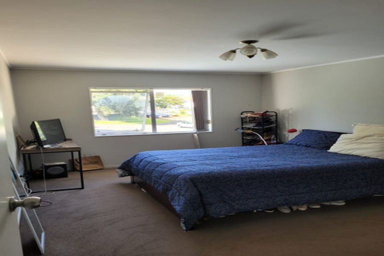 Photo of property in 1/39 Seabrook Avenue, New Lynn, Auckland, 0600