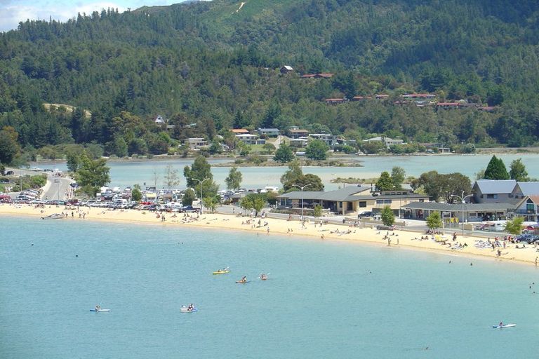 Photo of property in 53 Martin Farm Road, Kaiteriteri, Motueka, 7197