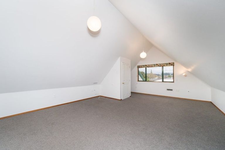 Photo of property in 86 Pahiatua Street, Hokowhitu, Palmerston North, 4410
