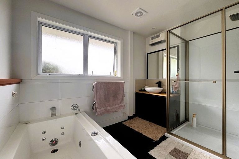 Photo of property in 15 Deepdale Street, Burnside, Christchurch, 8053