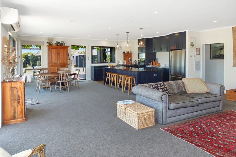 Photo of property in 9 Lakeview Drive, Foxton Beach, Foxton, 4815