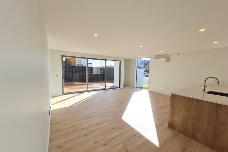 Photo of property in 1/43 Maxwell Street, Riccarton, Christchurch, 8041