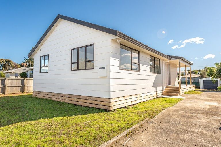 Photo of property in 4 Kupe Place, Castlecliff, Whanganui, 4501