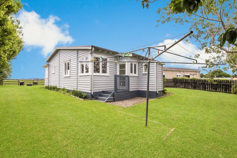 Photo of property in 38a Mclarin Road, Glenbrook, Waiuku, 2681