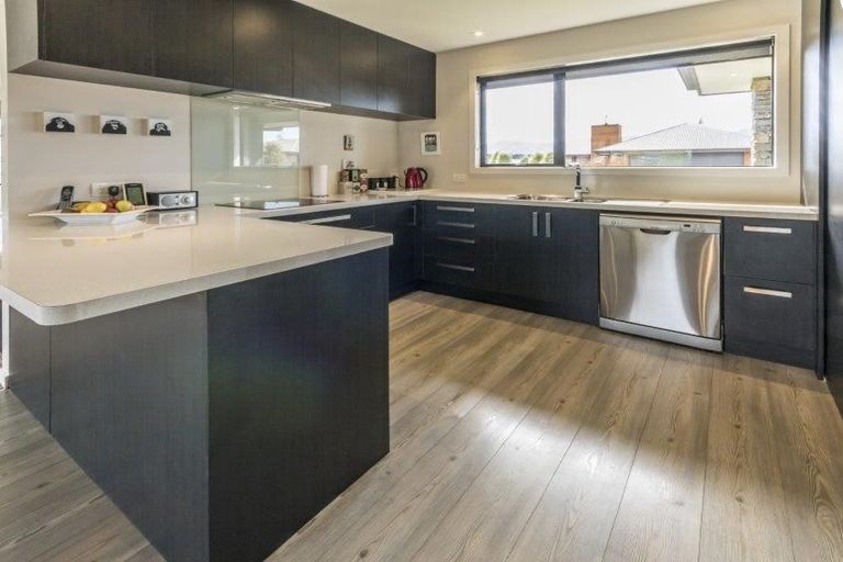 Photo of property in 3 Poppy Lane, Albert Town, Wanaka, 9305