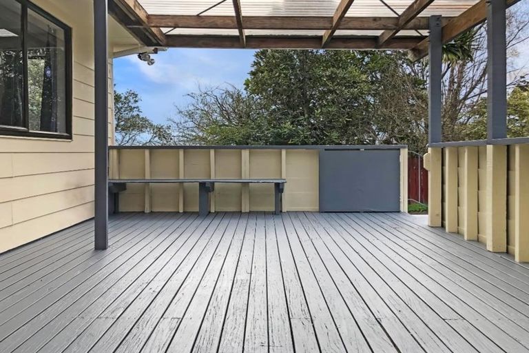 Photo of property in 90 Sunvue Road, Glen Eden, Auckland, 0602