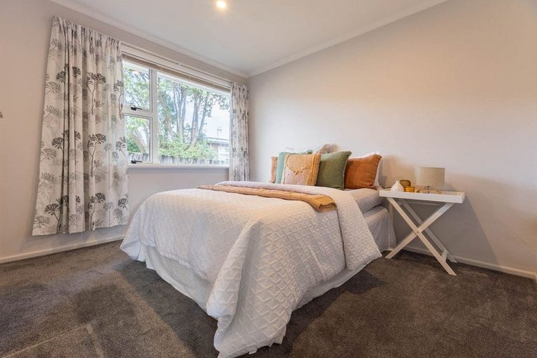 Photo of property in 40 Seddon Street, Waikanae, 5036