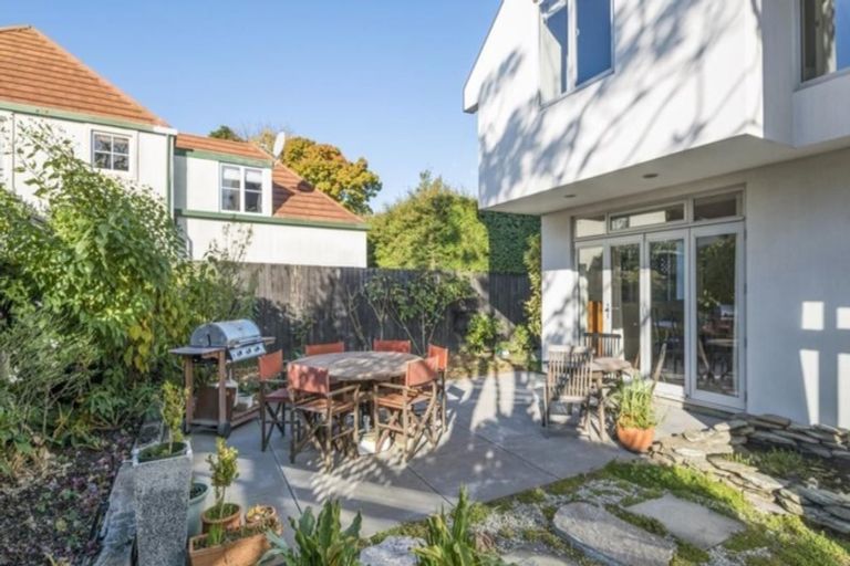 Photo of property in 45a Wroxton Terrace, Merivale, Christchurch, 8014