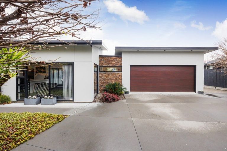 Photo of property in 24a Ihaka Street, Hokowhitu, Palmerston North, 4410