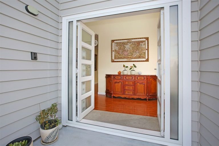 Photo of property in 15 Waitahu Rise, Pukekohe, 2120