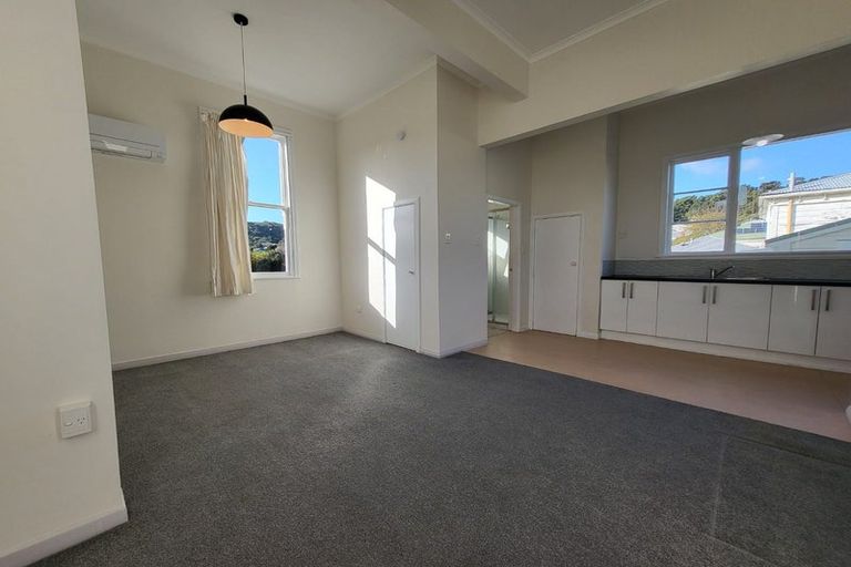 Photo of property in 73 Wilson Street, Newtown, Wellington, 6021