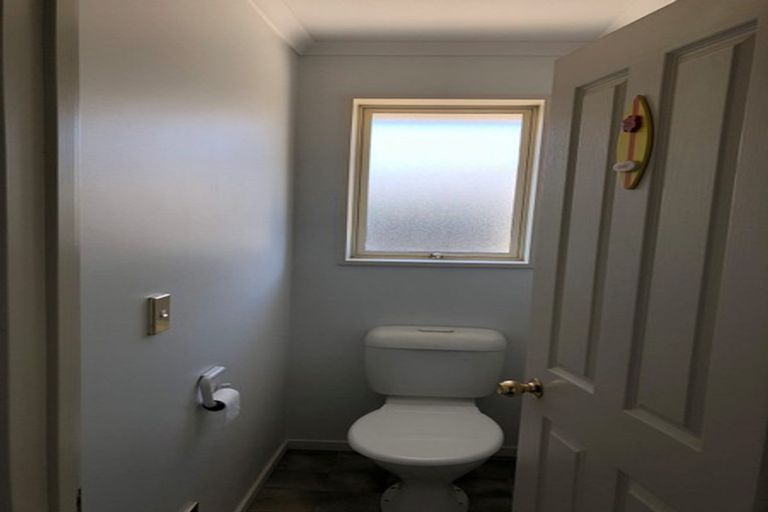 Photo of property in 10 Joe Burns Place, Wigram, Christchurch, 8042