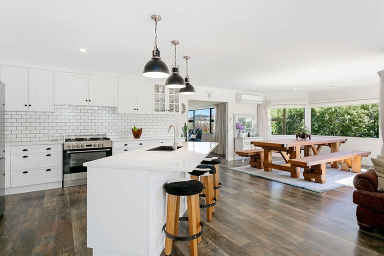 Photo of property in 11 Carpentras Way, Nukuhau, Taupo, 3330