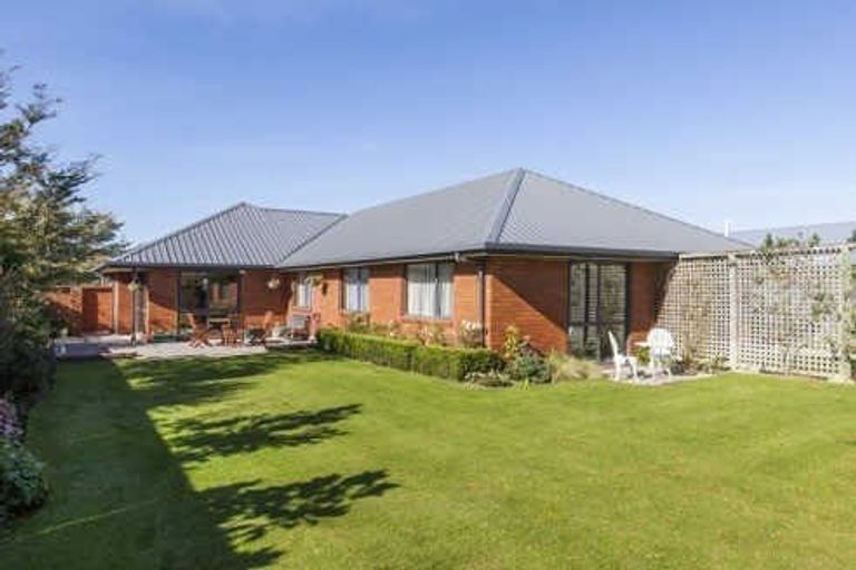 Photo of property in 5 Anglem Way, Northwood, Christchurch, 8051