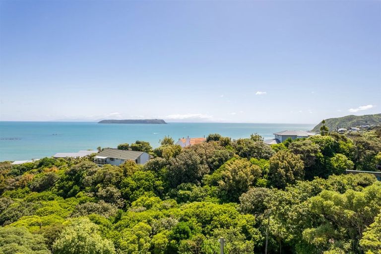 Photo of property in 13 The Track, Plimmerton, Porirua, 5026