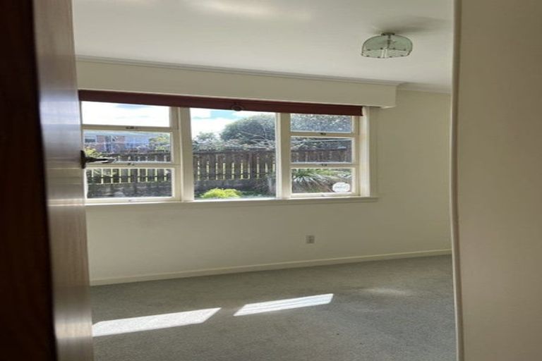 Photo of property in 79 Tiroroa Avenue, Te Atatu South, Auckland, 0610
